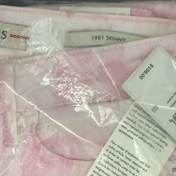 Guess 1981 Skinny pink white wash jeans. Brand New - Never worn -  in plastic - Picture 2 of 8